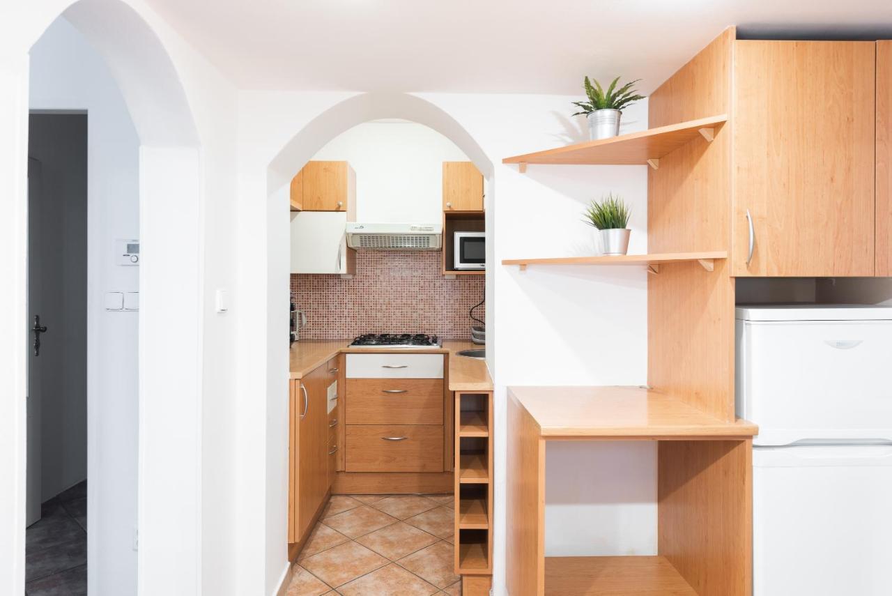 Budget Reznicka Apartment Prague Exterior photo
